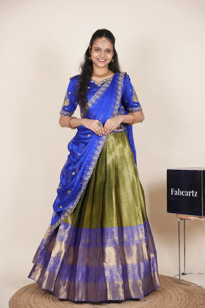 దక్షిణ భారత పండుగ సాంప్రదాయ హాఫ్ చీర (ఛవి) 