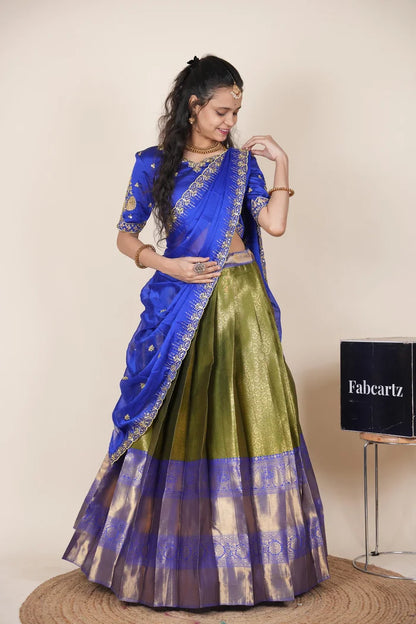 దక్షిణ భారత పండుగ సాంప్రదాయ హాఫ్ చీర (ఛవి) 