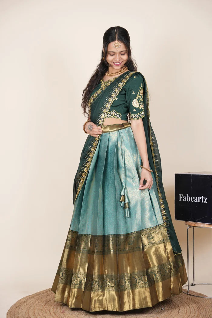 దక్షిణ భారత పండుగ సాంప్రదాయ హాఫ్ చీర (ఛవి) 