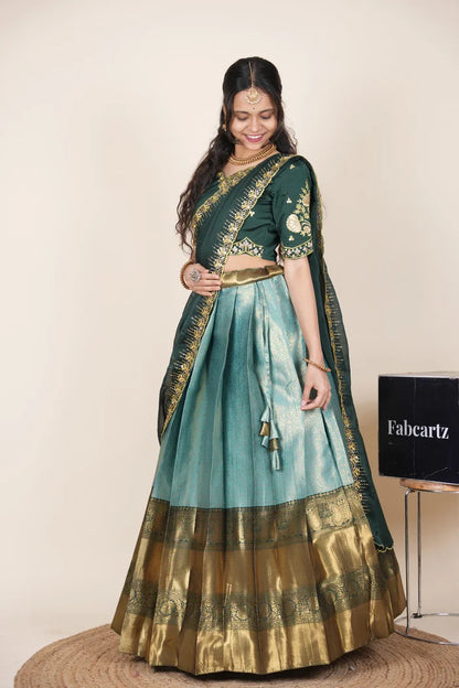 దక్షిణ భారత పండుగ సాంప్రదాయ హాఫ్ చీర (ఛవి) 