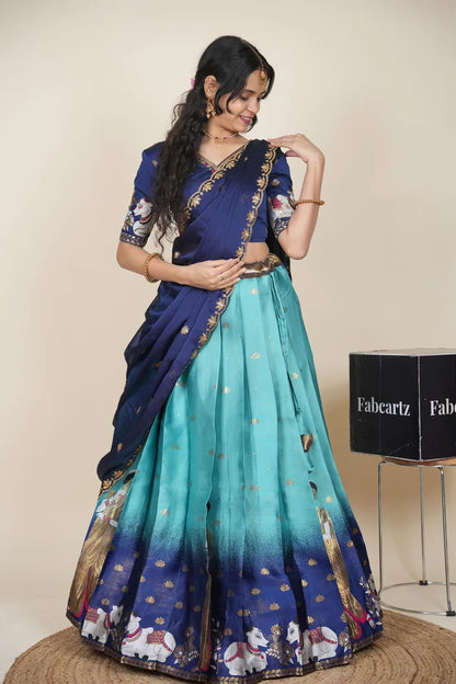 దక్షిణ భారత పండుగ సాంప్రదాయ హాఫ్ చీర (ఛవి) 