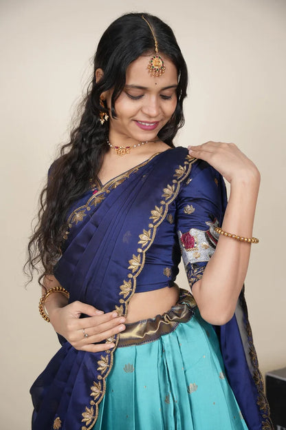 దక్షిణ భారత పండుగ సాంప్రదాయ హాఫ్ చీర (ఛవి) 