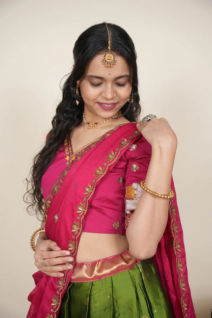 దక్షిణ భారత పండుగ సాంప్రదాయ హాఫ్ చీర (ఛవి) 