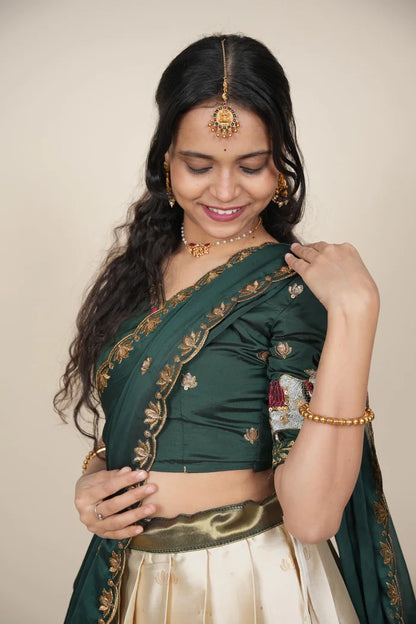 దక్షిణ భారత పండుగ సాంప్రదాయ హాఫ్ చీర (ఛవి) 