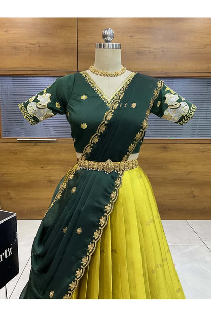 దక్షిణ భారత పండుగ సాంప్రదాయ హాఫ్ చీర (ఛవి) 