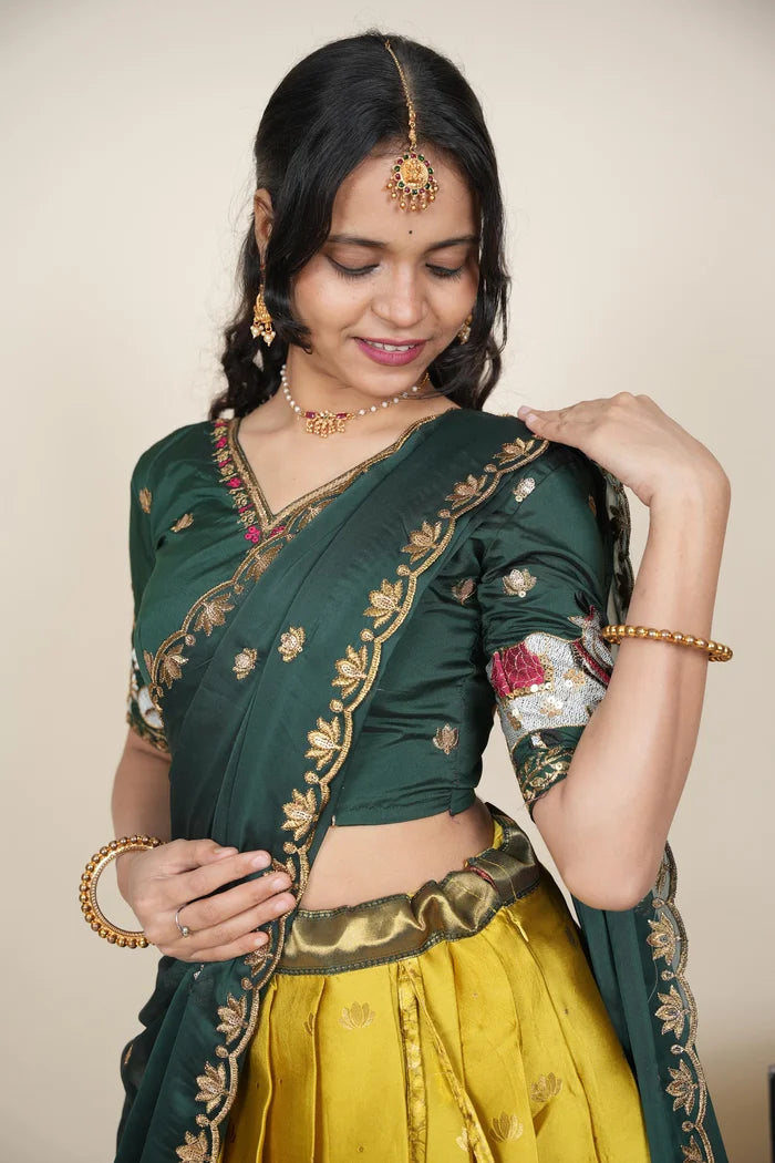 దక్షిణ భారత పండుగ సాంప్రదాయ హాఫ్ చీర (ఛవి) 