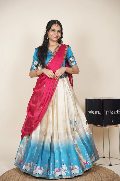 దక్షిణ భారత పండుగ సాంప్రదాయ హాఫ్ చీర (ఛవి) 