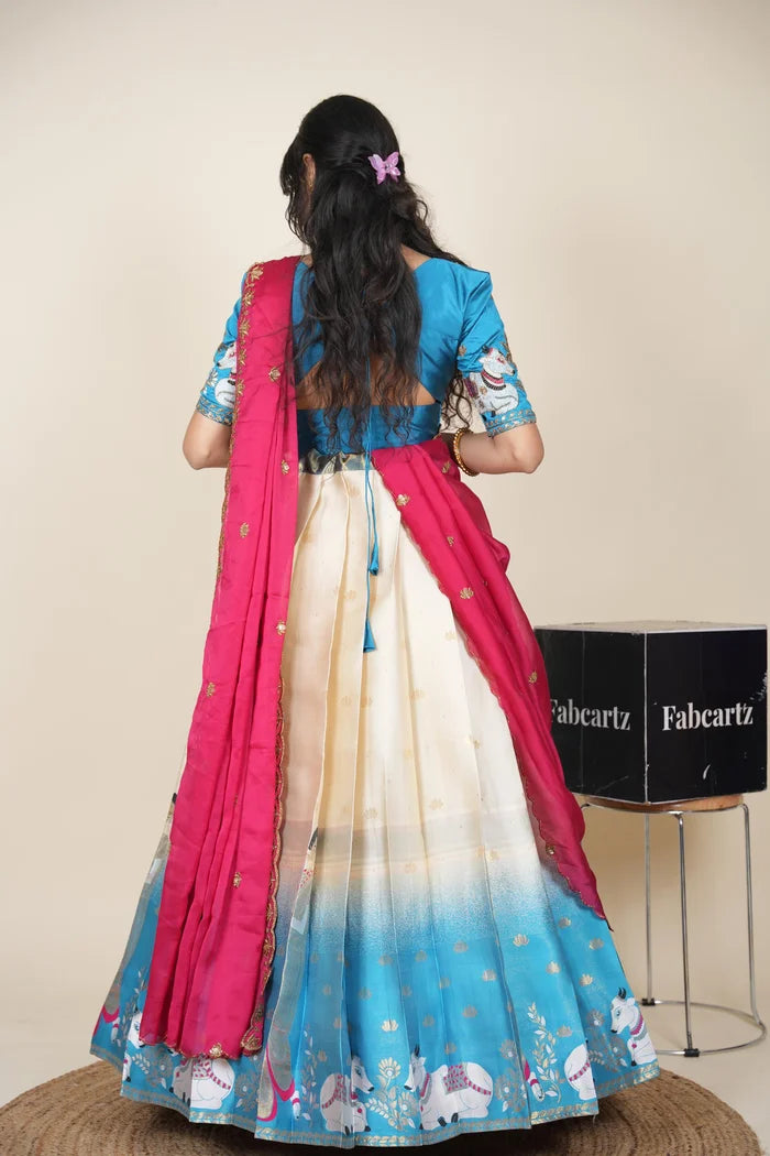 దక్షిణ భారత పండుగ సాంప్రదాయ హాఫ్ చీర (ఛవి) 