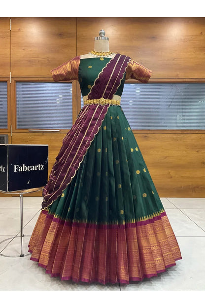 దక్షిణ భారత పండుగ సాంప్రదాయ హాఫ్ చీర (ఛవి) 