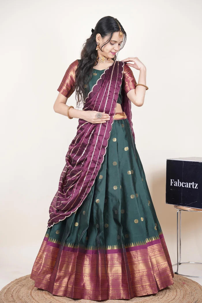 దక్షిణ భారత పండుగ సాంప్రదాయ హాఫ్ చీర (ఛవి) 