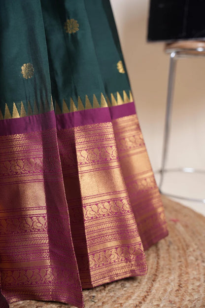 దక్షిణ భారత పండుగ సాంప్రదాయ హాఫ్ చీర (ఛవి) 