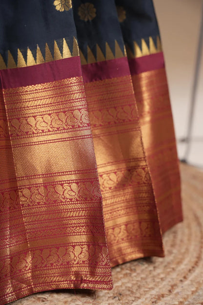 దక్షిణ భారత పండుగ సాంప్రదాయ హాఫ్ చీర (ఛవి) 