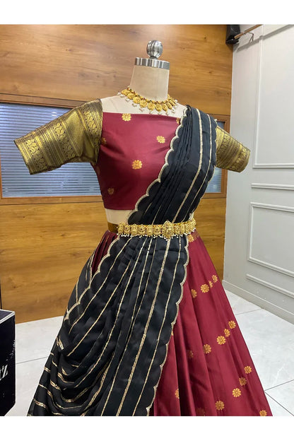 దక్షిణ భారత పండుగ సాంప్రదాయ హాఫ్ చీర (ఛవి) 