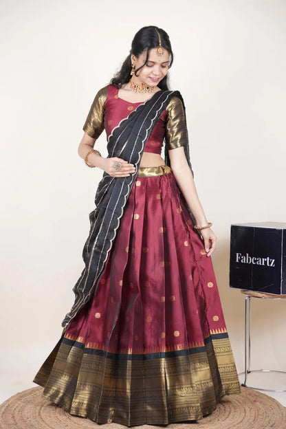 దక్షిణ భారత పండుగ సాంప్రదాయ హాఫ్ చీర (ఛవి) 