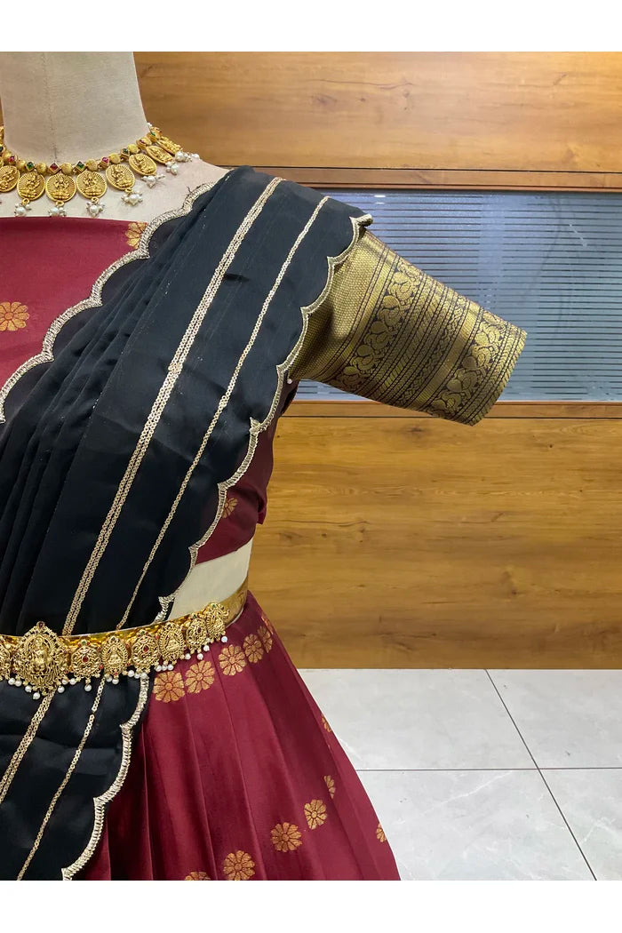 దక్షిణ భారత పండుగ సాంప్రదాయ హాఫ్ చీర (ఛవి) 