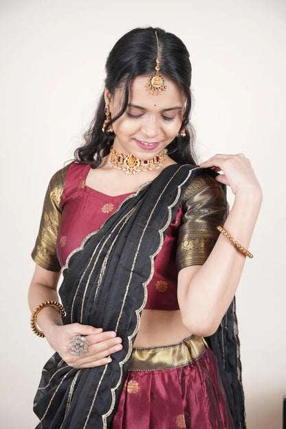 దక్షిణ భారత పండుగ సాంప్రదాయ హాఫ్ చీర (ఛవి) 