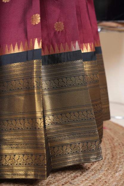 దక్షిణ భారత పండుగ సాంప్రదాయ హాఫ్ చీర (ఛవి) 