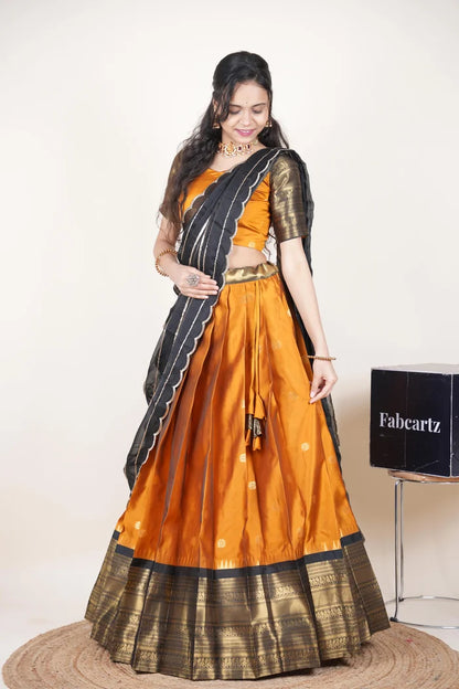 దక్షిణ భారత పండుగ సాంప్రదాయ హాఫ్ చీర (ఛవి) 