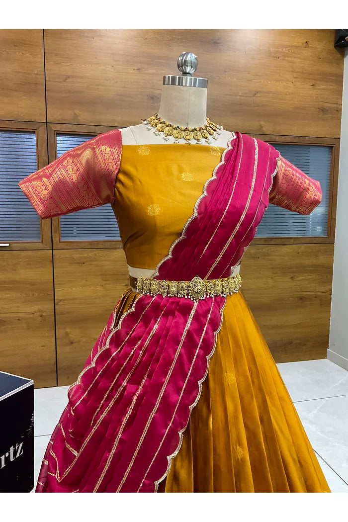 దక్షిణ భారత పండుగ సాంప్రదాయ హాఫ్ చీర (ఛవి) 