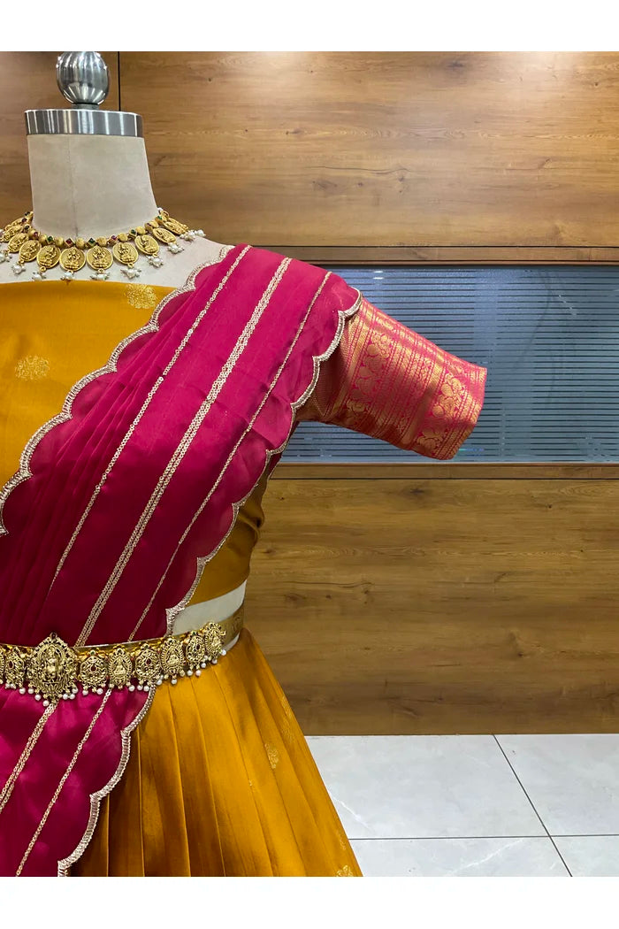 దక్షిణ భారత పండుగ సాంప్రదాయ హాఫ్ చీర (ఛవి) 