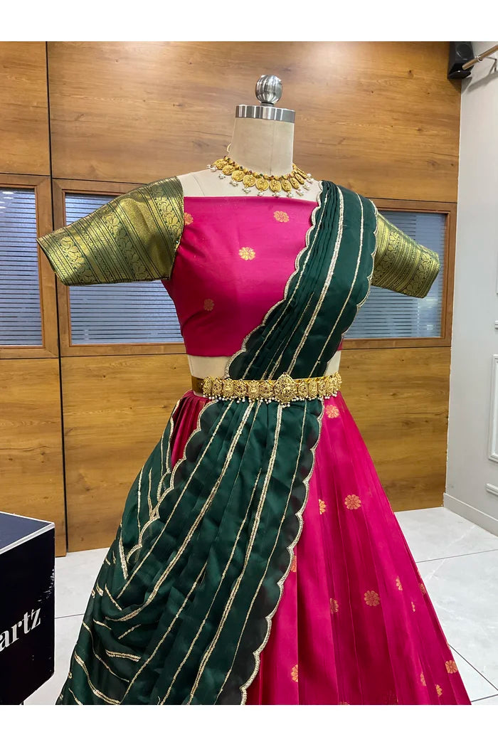 దక్షిణ భారత పండుగ సాంప్రదాయ హాఫ్ చీర (ఛవి) 