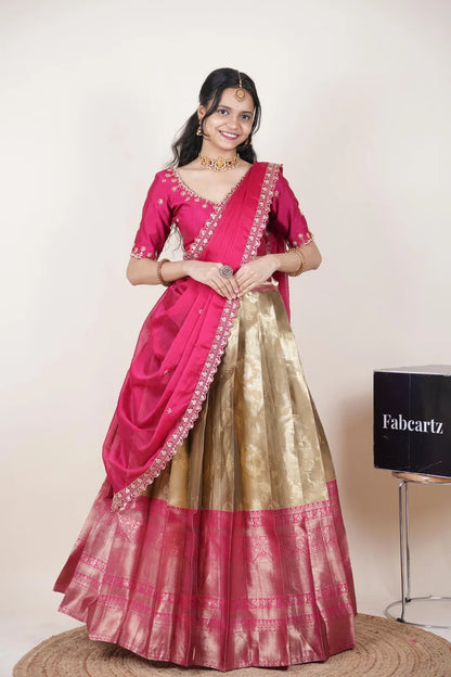 దక్షిణ భారత పండుగ సాంప్రదాయ హాఫ్ చీర (ఛవి) 