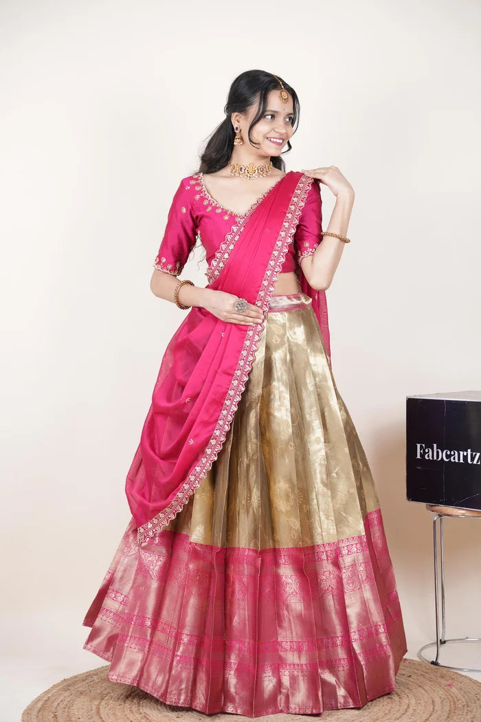 దక్షిణ భారత పండుగ సాంప్రదాయ హాఫ్ చీర (ఛవి) 