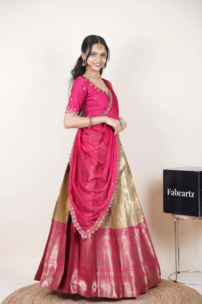 దక్షిణ భారత పండుగ సాంప్రదాయ హాఫ్ చీర (ఛవి) 