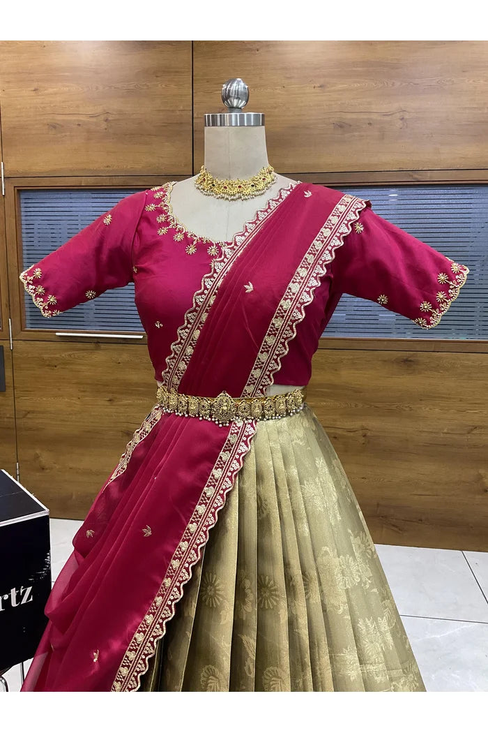 దక్షిణ భారత పండుగ సాంప్రదాయ హాఫ్ చీర (ఛవి) 