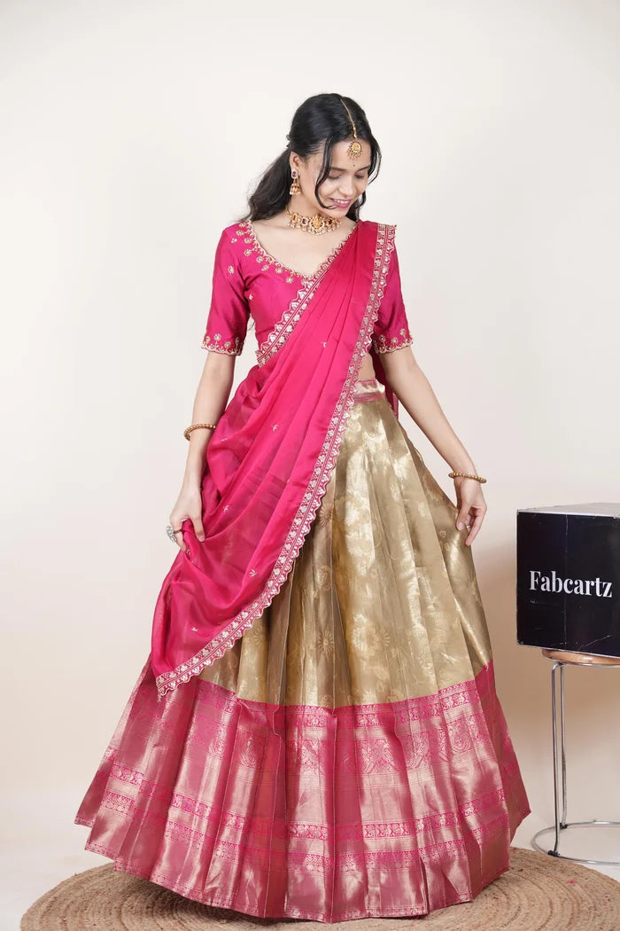 దక్షిణ భారత పండుగ సాంప్రదాయ హాఫ్ చీర (ఛవి) 