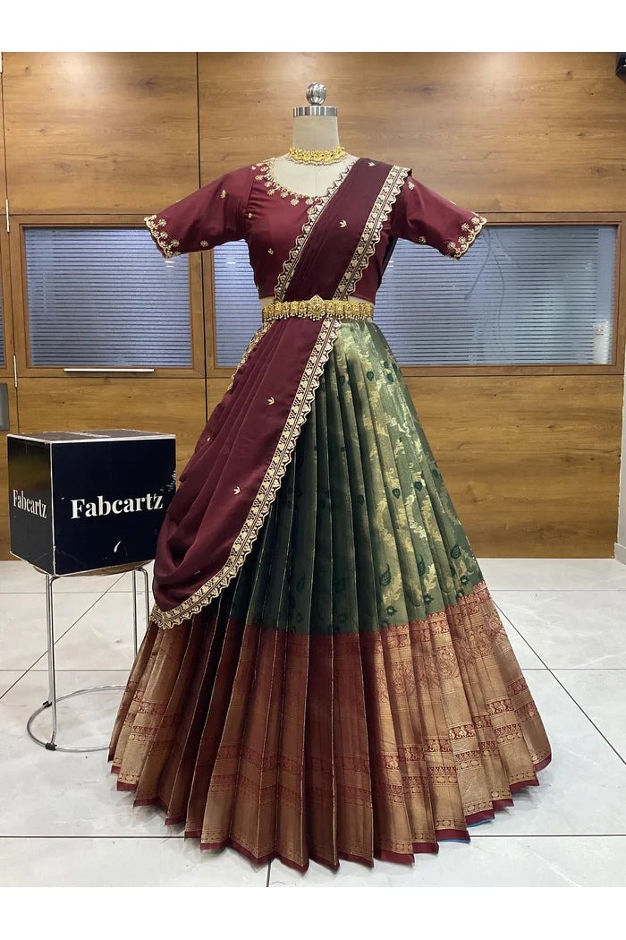 దక్షిణ భారత పండుగ సాంప్రదాయ హాఫ్ చీర (ఛవి) 