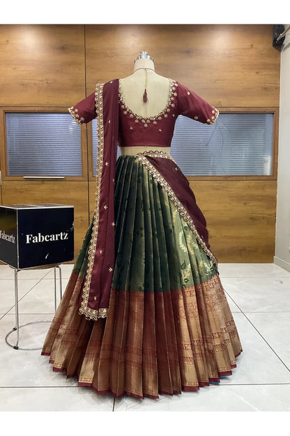 దక్షిణ భారత పండుగ సాంప్రదాయ హాఫ్ చీర (ఛవి) 