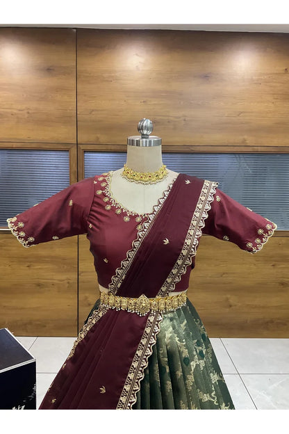 దక్షిణ భారత పండుగ సాంప్రదాయ హాఫ్ చీర (ఛవి) 