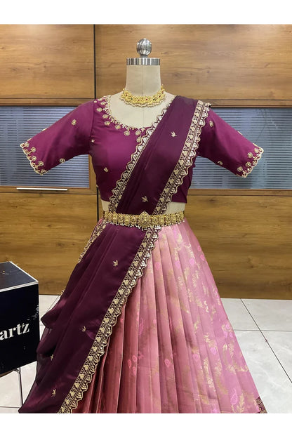 దక్షిణ భారత పండుగ సాంప్రదాయ హాఫ్ చీర (ఛవి) 