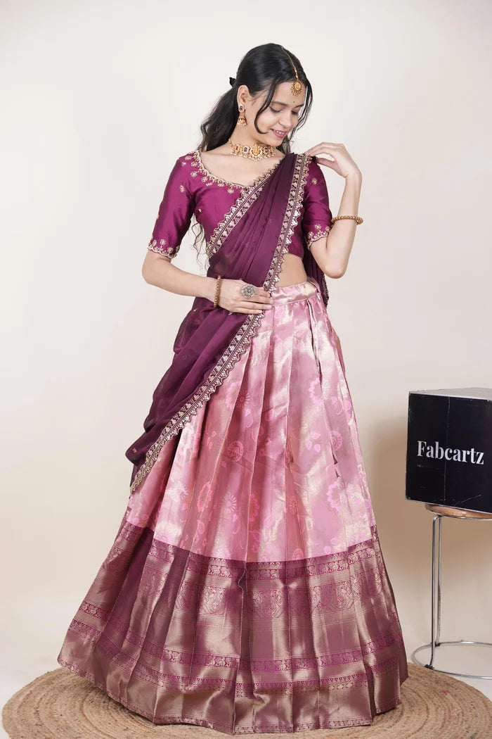 దక్షిణ భారత పండుగ సాంప్రదాయ హాఫ్ చీర (ఛవి) 