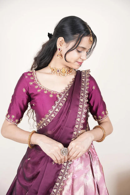 దక్షిణ భారత పండుగ సాంప్రదాయ హాఫ్ చీర (ఛవి) 