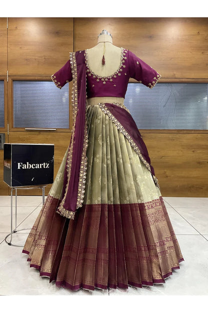 దక్షిణ భారత పండుగ సాంప్రదాయ హాఫ్ చీర (ఛవి) 