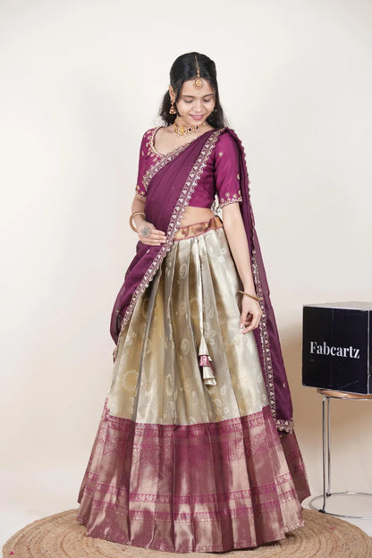 దక్షిణ భారత పండుగ సాంప్రదాయ హాఫ్ చీర (ఛవి) 