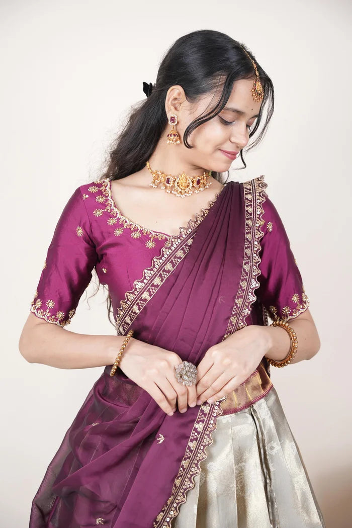 దక్షిణ భారత పండుగ సాంప్రదాయ హాఫ్ చీర (ఛవి) 