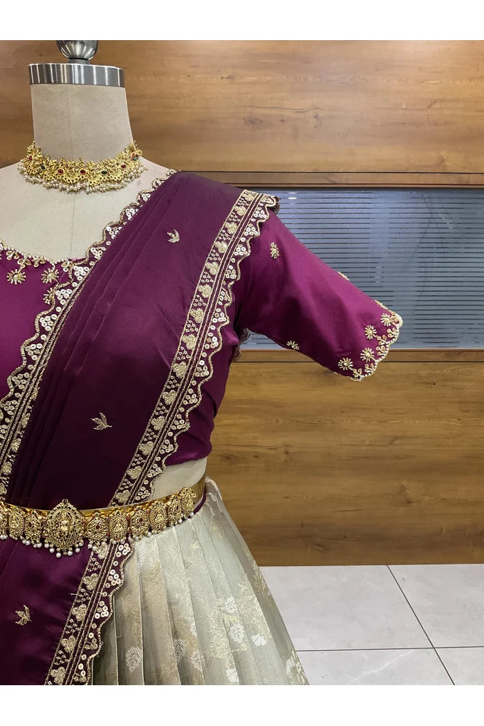 దక్షిణ భారత పండుగ సాంప్రదాయ హాఫ్ చీర (ఛవి) 