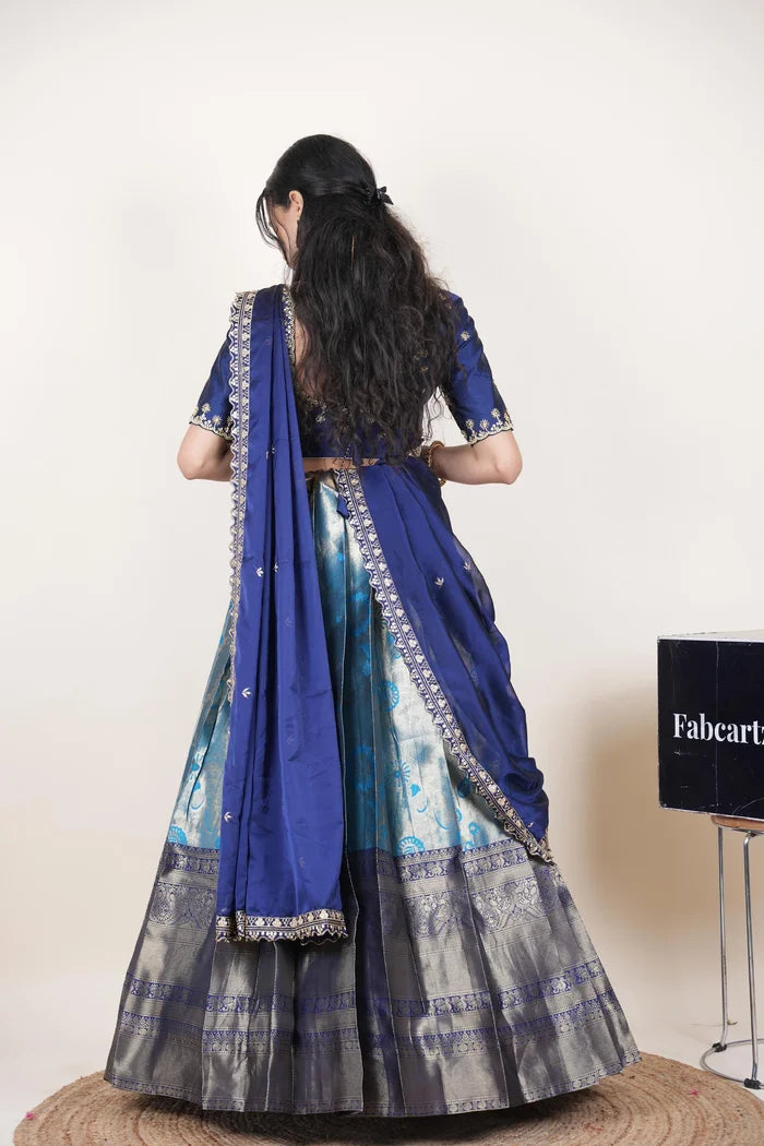 దక్షిణ భారత పండుగ సాంప్రదాయ హాఫ్ చీర (ఛవి) 