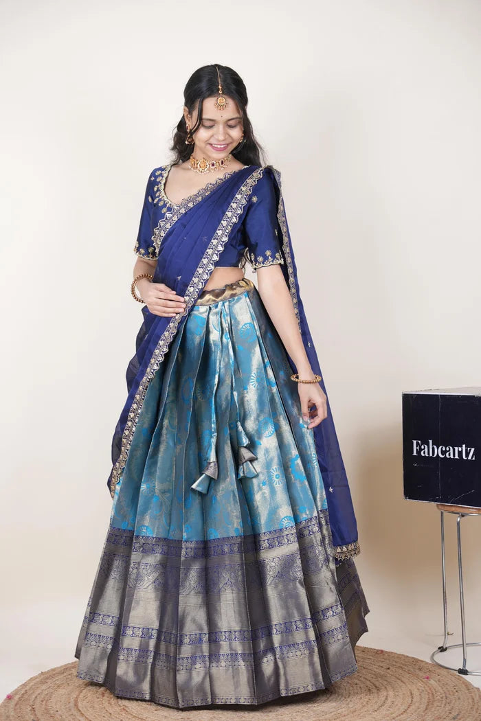 దక్షిణ భారత పండుగ సాంప్రదాయ హాఫ్ చీర (ఛవి) 