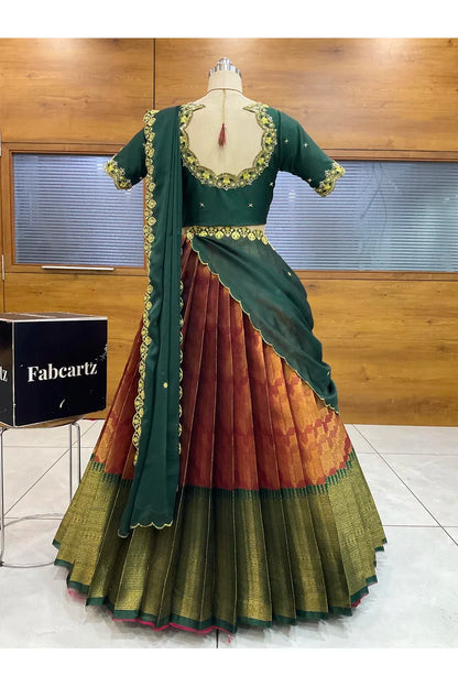 దక్షిణ భారత పండుగ సాంప్రదాయ హాఫ్ చీర (ఛవి) 