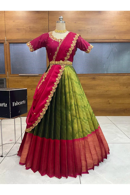 దక్షిణ భారత పండుగ సాంప్రదాయ హాఫ్ చీర (ఛవి) 