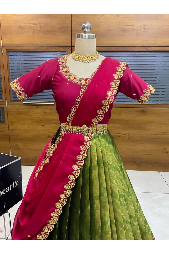 దక్షిణ భారత పండుగ సాంప్రదాయ హాఫ్ చీర (ఛవి) 