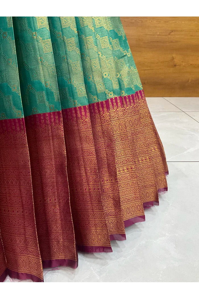 దక్షిణ భారత పండుగ సాంప్రదాయ హాఫ్ చీర (ఛవి) 