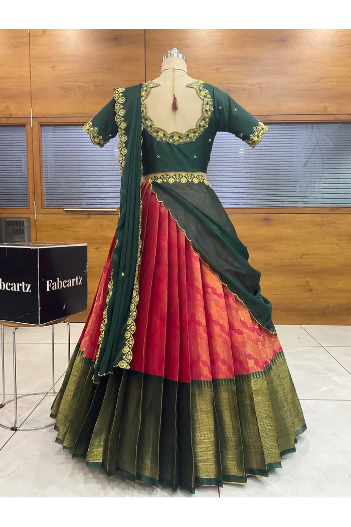 దక్షిణ భారత పండుగ సాంప్రదాయ హాఫ్ చీర (ఛవి) 