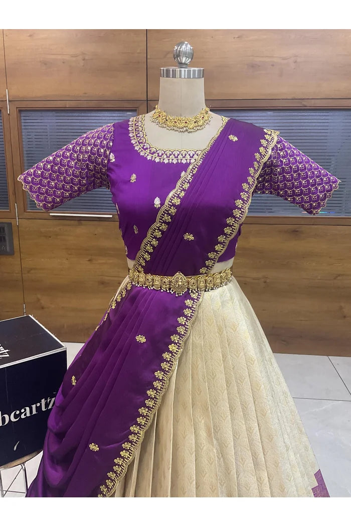 దక్షిణ భారత పండుగ సాంప్రదాయ హాఫ్ చీర (ఛవి) 