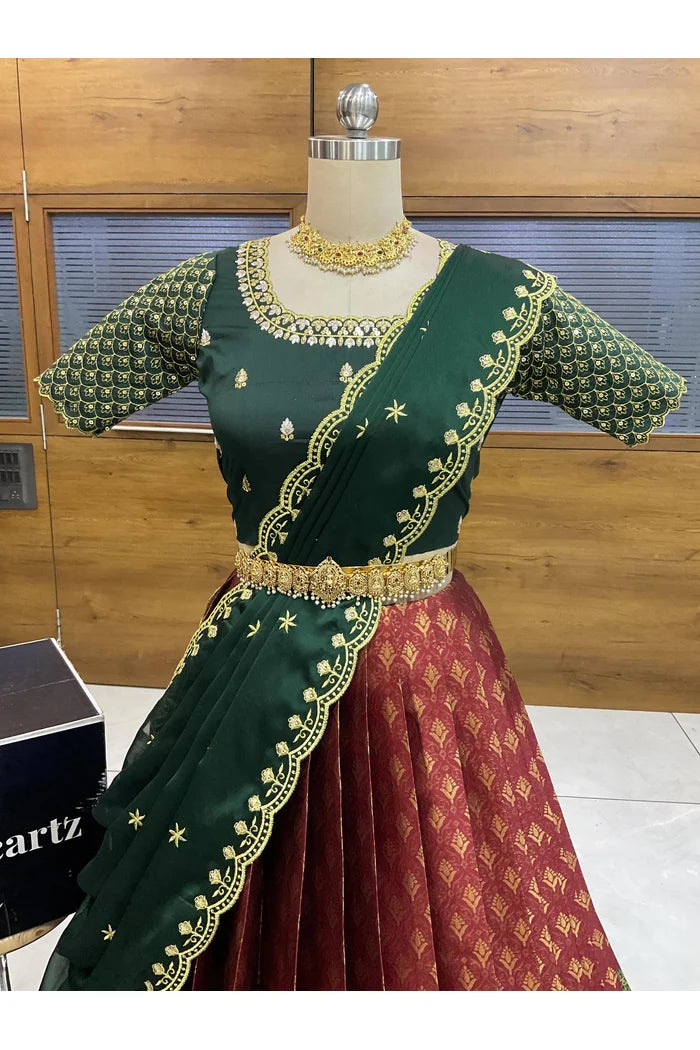 దక్షిణ భారత పండుగ సాంప్రదాయ హాఫ్ చీర (ఛవి) 