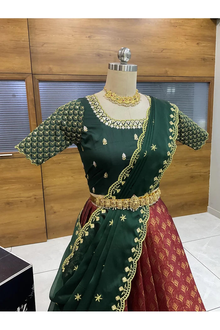 దక్షిణ భారత పండుగ సాంప్రదాయ హాఫ్ చీర (ఛవి) 